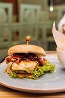 Hotel Parque Del Sol