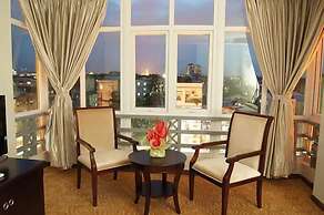 Green Leaf Hotel