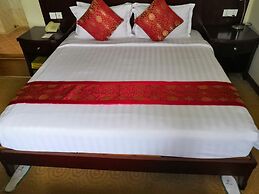 Green Leaf Hotel