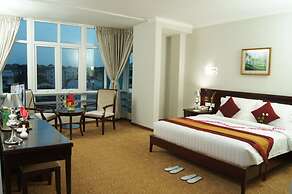 Green Leaf Hotel