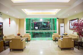 Green Leaf Hotel