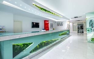 Senza Grand Santana Hotel