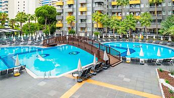 Senza Grand Santana Hotel