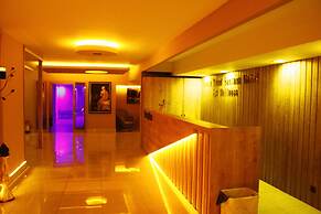 Senza Grand Santana Hotel