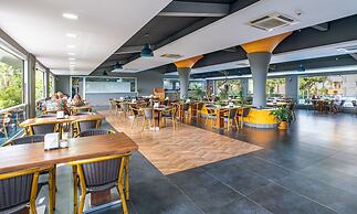 Senza Grand Santana Hotel