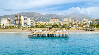 Senza Grand Santana Hotel