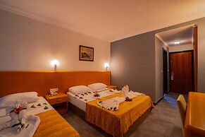 Senza Grand Santana Hotel