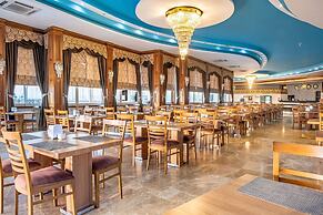 Senza Grand Santana Hotel