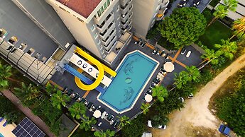 Senza Grand Santana Hotel