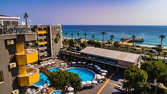 Senza Grand Santana Hotel