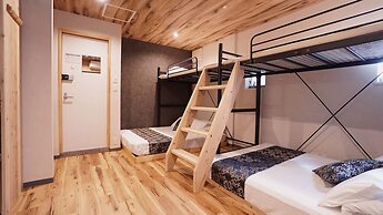 Poly Hostel Osaka