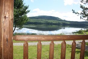 Lake Parlin Lodge & Cabins