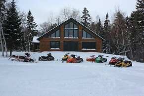 Lake Parlin Lodge & Cabins