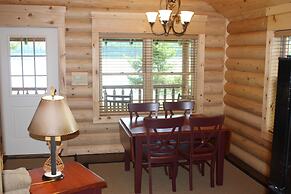 Lake Parlin Lodge & Cabins