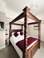 Raincliffe Hotel