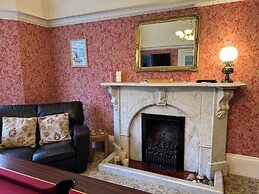 Raincliffe Hotel