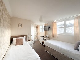 Raincliffe Hotel
