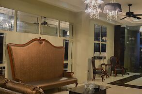 Ritz Hotel
