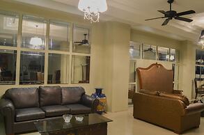 Ritz Hotel