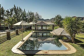 Orange River Rafting Lodge by Country Hotels