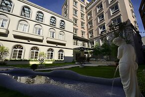 Caffir garden hotel