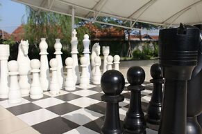 Front One Akshaya Hotel Karawang