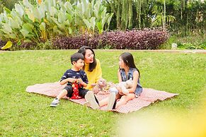 Front One Akshaya Hotel Karawang