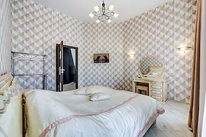 Nevsky Apartment