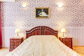 Nevsky Apartment