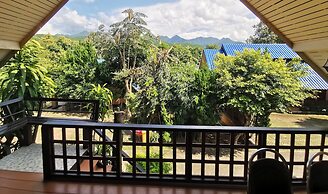 Banphu Montalang Resort