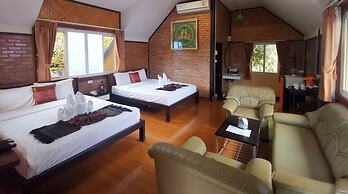 Banphu Montalang Resort