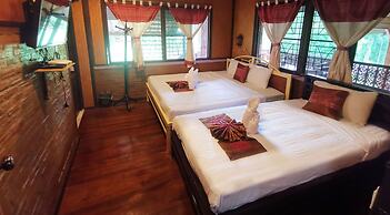 Banphu Montalang Resort