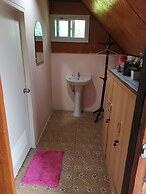 Banphu Montalang Resort