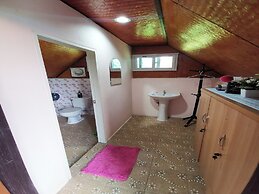 Banphu Montalang Resort