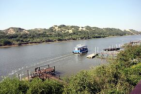 Dungbeetle River Lodge