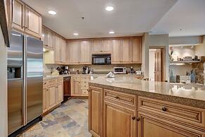 Timbers and Lone Eagle by Keystone Resort