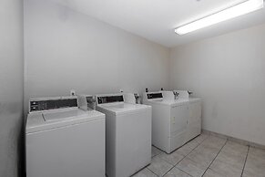 Red Roof Inn & Suites Pensacola - NAS Corry