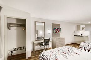 Red Roof Inn & Suites Pensacola - NAS Corry