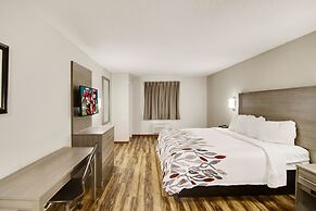 Red Roof Inn & Suites Pensacola - NAS Corry