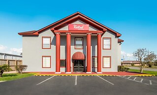 Red Roof Inn & Suites Pensacola - NAS Corry