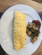 Teetotum Hotel Restaurant Lounge