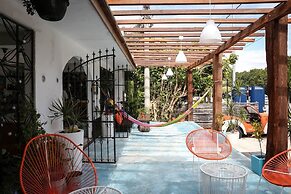 Teetotum Hotel Restaurant Lounge