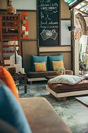 Teetotum Hotel Restaurant Lounge