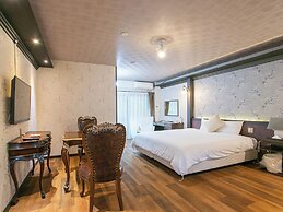 Yufuin Besso Shikisai Hotel