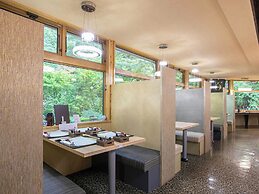 Yufuin Besso Shikisai Hotel