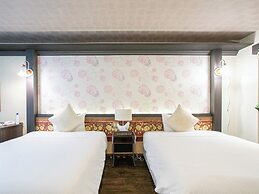 Yufuin Besso Shikisai Hotel