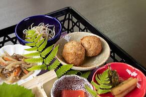 Yufuin Besso Shikisai Hotel