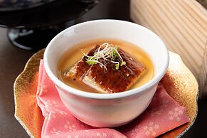 Yufuin Besso Shikisai Hotel