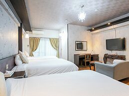 Yufuin Besso Shikisai Hotel