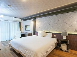 Yufuin Besso Shikisai Hotel